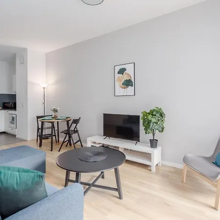 Kolejowa * Βαρσοβία